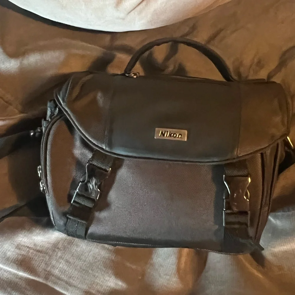 Nikon D3400 DSLR CAMERA